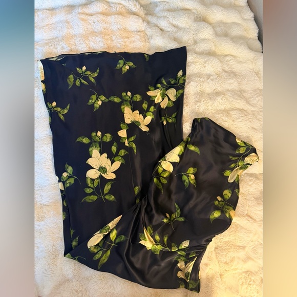 Reformation Anaiis Silk Dress In Mood For Love, NWOT, NEVER WORN, NO FLAWS. - Picture 13 of 16